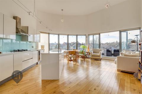 2 bedroom flat for sale, Edge Apartments, Merton Road, London