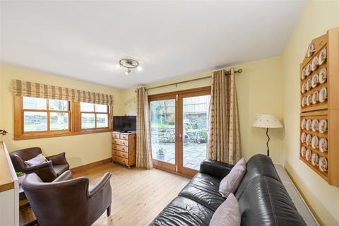 3 bedroom house for sale, 1 Madras Road, Auchtermuchty