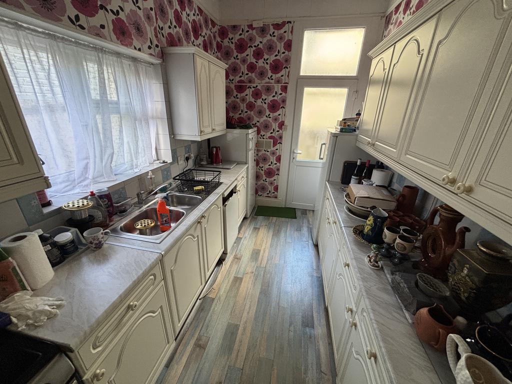 Kitchen 1