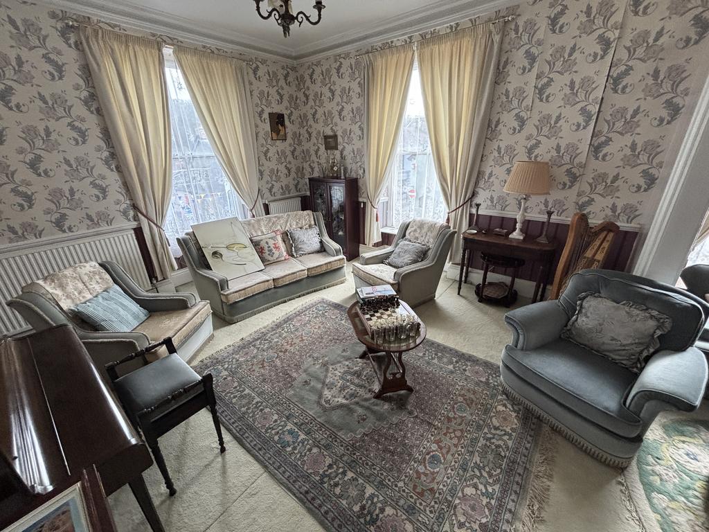 Lounge 2