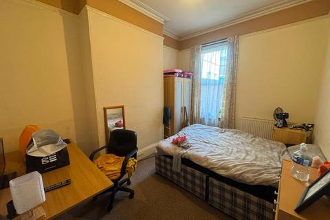 4 bedroom house to rent, Eton Place, Plymouth PL1