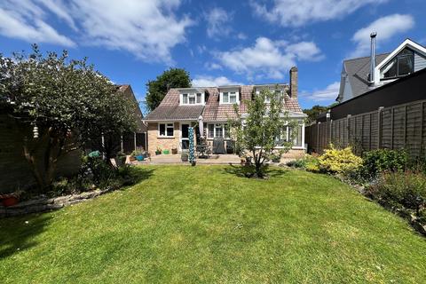 undefined, Hilton Road, New Milton, Hampshire. BH25 5EZ