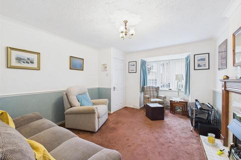 2 bedroom end of terrace house for sale, Cyclamen Place, Aylesbury HP21