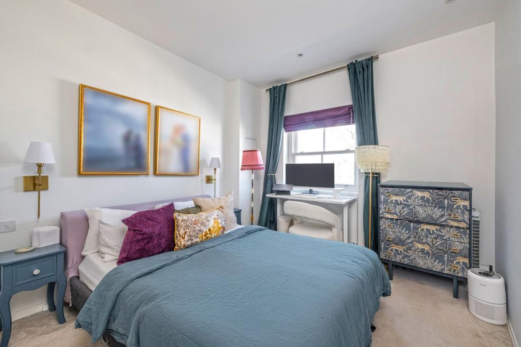 Apt 7 Bedroom