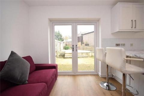 3 bedroom house to rent, Tennyson Street, Guiseley, Leeds