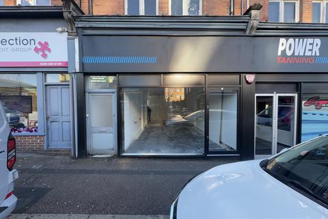 Shop to rent, Ross Parade, Wallington SM6