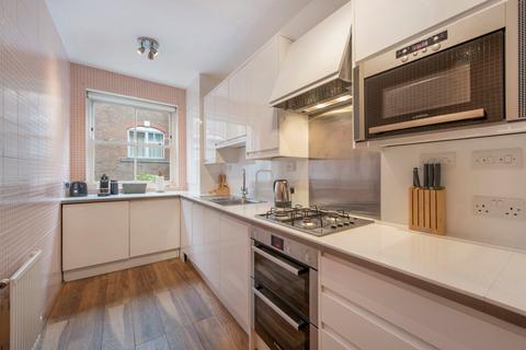 2 bedroom flat to rent, Floral Street, Covent Garden, London