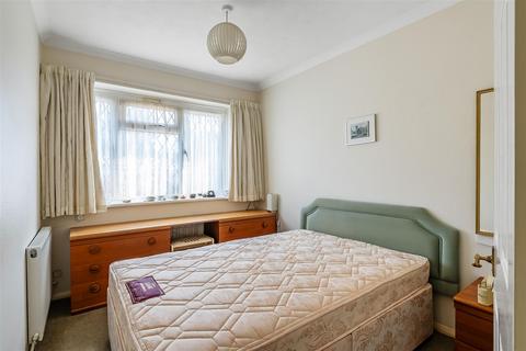 47 Paddock Way, Oxted, RH8 0LG