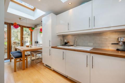 2 bedroom flat for sale, Burghley Road, Kentish Town, London