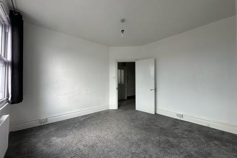 3 bedroom flat for sale, Flat 8, Portland Mansions, Portland Road, London, SE25 4QW