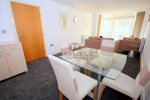 2 bedroom flat to rent, Cassilis Road, London E14