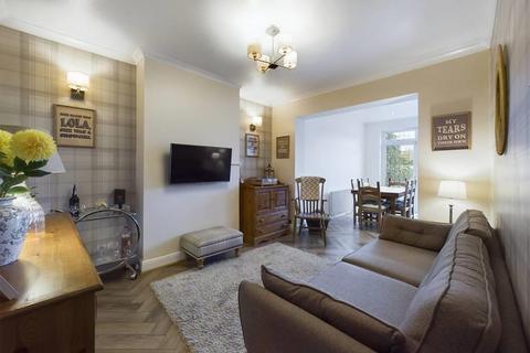 55 Hubert Road, Rainham, RM13 8AD