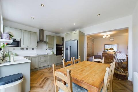 55 Hubert Road, Rainham, RM13 8AD