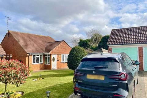 3 bedroom bungalow for sale, Thorndale, Thundersley, Benfleet, Essex, SS7