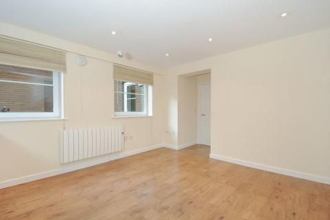 1 bedroom flat for sale, Aylesbury,  Buckinghamshire,  HP20