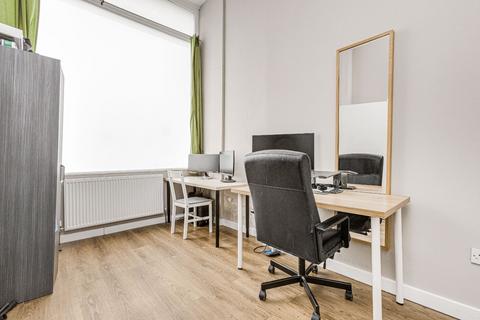 3 bedroom flat for sale, Salisbury Pavement, Dawes Road, London