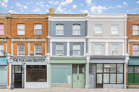 Salisbury Pavement, Dawes Road, London