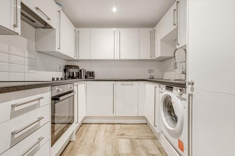 3 bedroom flat for sale, Salisbury Pavement, Dawes Road, London