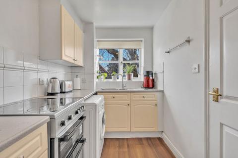 5 Upton Close, London, NW2 1UP