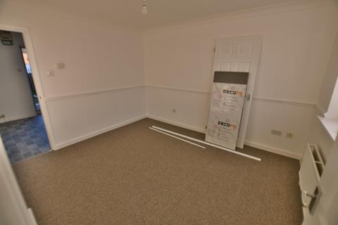 2 bedroom terraced house to rent, Dale Court, New Broughton, LL11