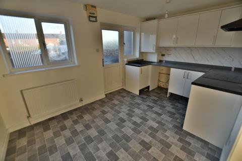 2 bedroom terraced house to rent, Dale Court, New Broughton, LL11