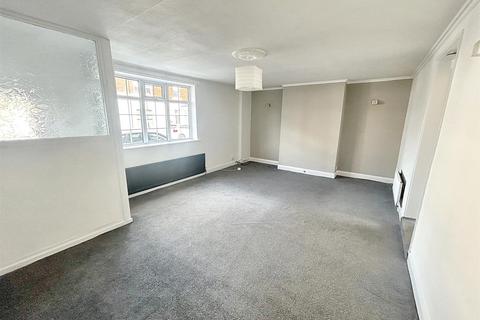 2 bedroom apartment to rent, St. Ronans Road, Whitley Bay