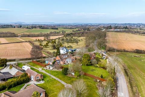 4 bedroom bungalow for sale, Ridgehill, Hereford, HR2 8AF