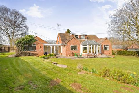 4 bedroom bungalow for sale, Ridgehill, Hereford, HR2 8AF