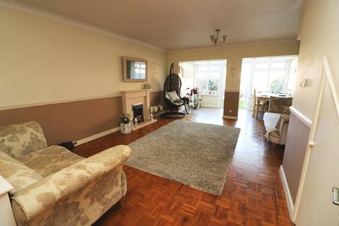 3 bedroom terraced house for sale, Shaftesbury Crescent, Staines-upon-Thames, Surrey, TW18