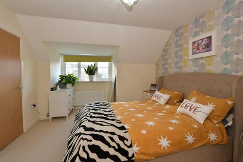 4 bedroom terraced house for sale, Blenheim Square, Epping, Essex