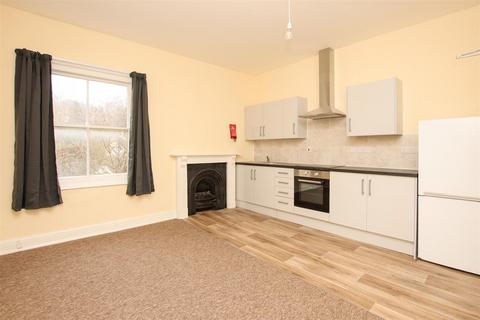 2 bedroom flat to rent, Weston Park East, Bath BA1