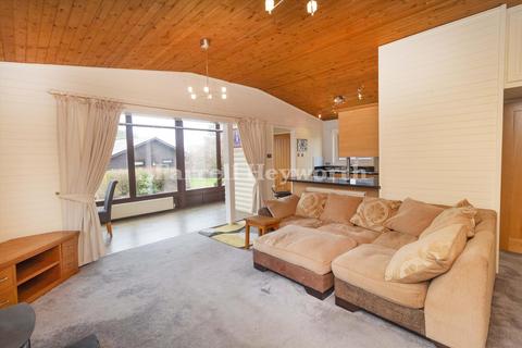undefined, Pine Lake, Carnforth LA6