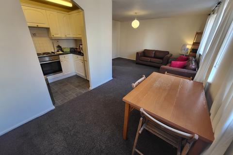 3 bedroom apartment for sale, Stretford Road, Hulme, Manchester. M15 4AY