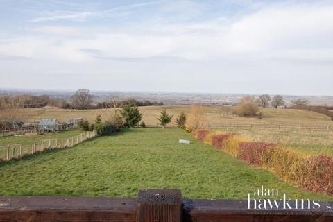 undefined, Bradenstoke SN15 4