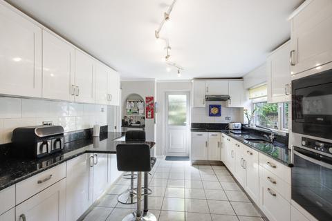 4 bedroom detached house for sale, Wrotham Road, Meopham, Gravesend, Kent, DA13