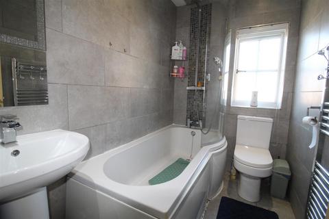 1 Springburn Close, Horwich, Bolton, BL6 6SR