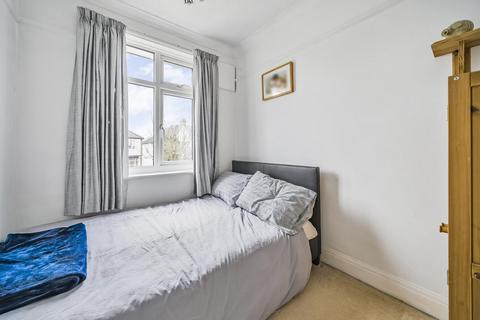 45 Merlin Grove, Beckenham, BR3 3HR