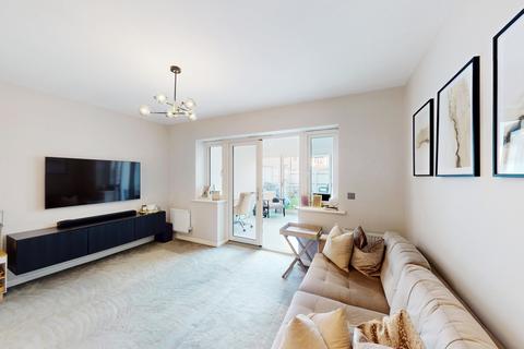 2 bedroom terraced house for sale, Oswald Close, Hornchurch RM12