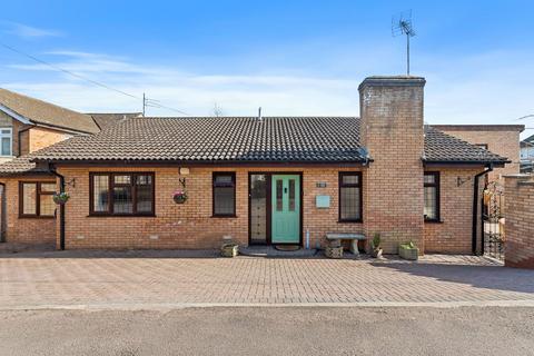 4 bedroom detached bungalow for sale, Pipers Close, Kettering NN15