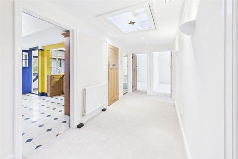 3 bedroom flat for sale, Rookfield Close, London, N10