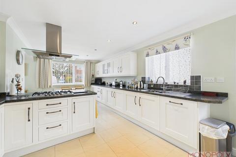 54 Alyn Drive, Rossett, Wrexham, LL12 0HQ