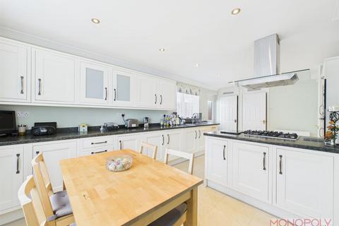 54 Alyn Drive, Rossett, Wrexham, LL12 0HQ