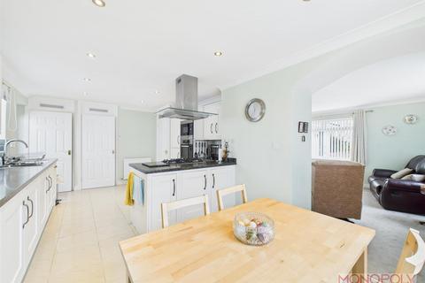 54 Alyn Drive, Rossett, Wrexham, LL12 0HQ