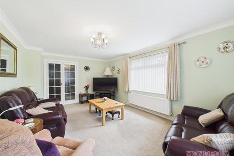 54 Alyn Drive, Rossett, Wrexham, LL12 0HQ