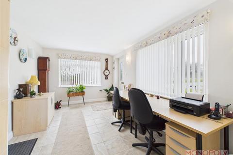 54 Alyn Drive, Rossett, Wrexham, LL12 0HQ