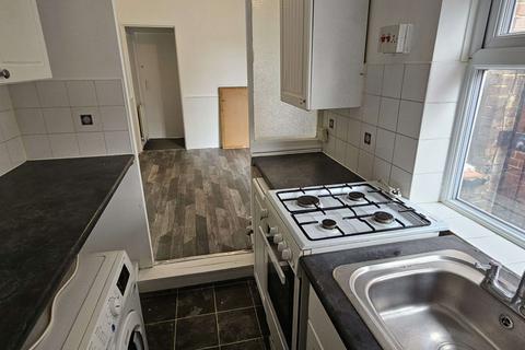 2 bedroom terraced house to rent, Luton LU1