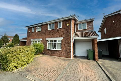 3 bedroom semi-detached house for sale, Highmoor Close, Willenhall