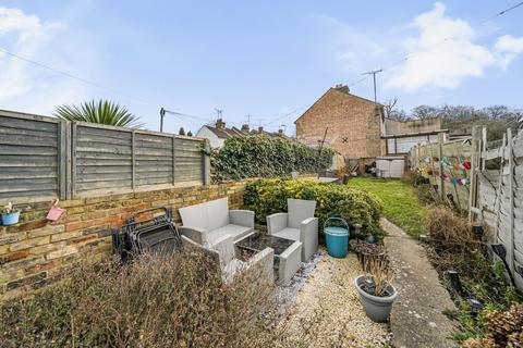 40 Battle Road, Erith, DA8 1BJ