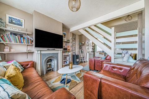 40 Battle Road, Erith, DA8 1BJ