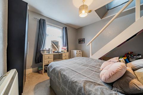 40 Battle Road, Erith, DA8 1BJ